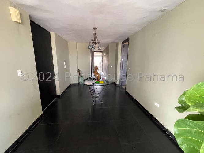 Venta de Apartamento de 275 m2 en PH Aileen, El Carmen 25-1256GG