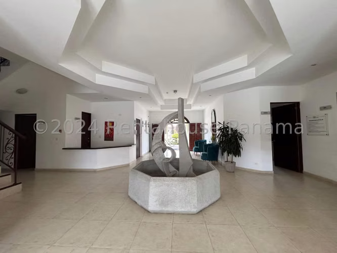 Venta de Casa Modelo Miranda en El Doral, Costa Sur 26-1287GG