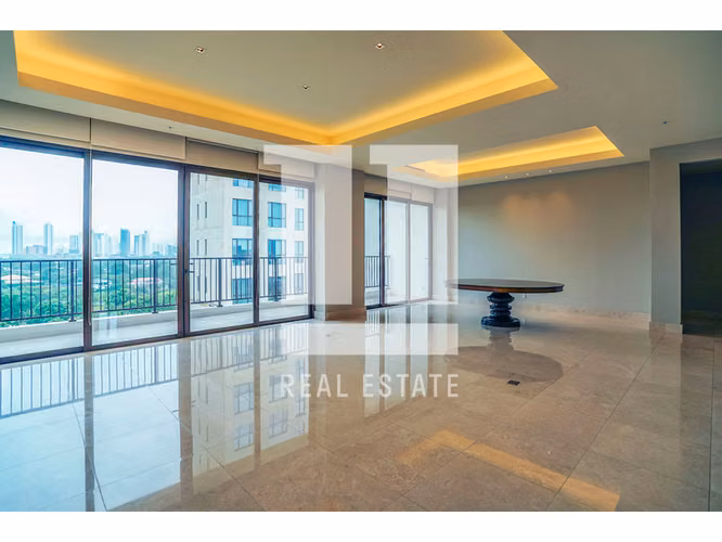 Se vende apartamento en Santa Maria Court East