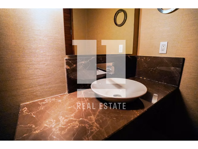 Se vende apartamento en Santa Maria Court East