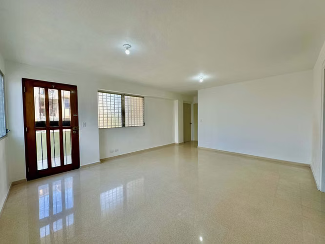 Excelente apartamento en Hato Pintado, 2rec, 2baños, 85m2 @ $108,000