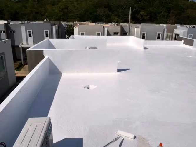 Pintura de silicona para techo y fachada
