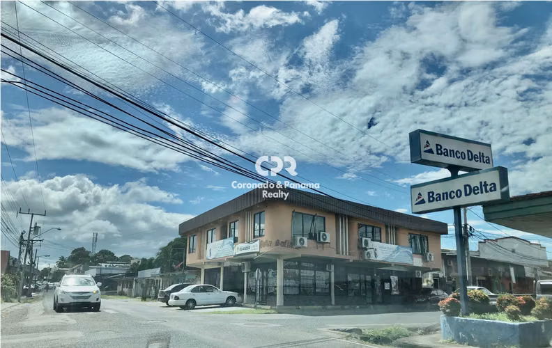 Venta de Casa en Santiago para comercio.