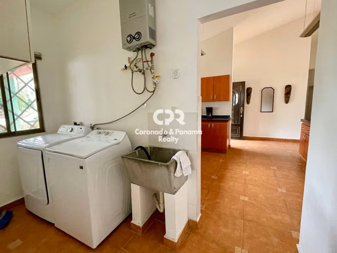 Venta de Casa en Coronado, Club de Golf, frente al campo de golf, hoyo 15 de Coronado Golf & - Imagen 13