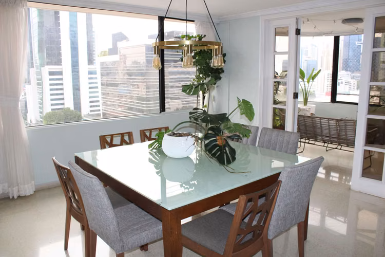 Se vende apartamento en Obarrio.