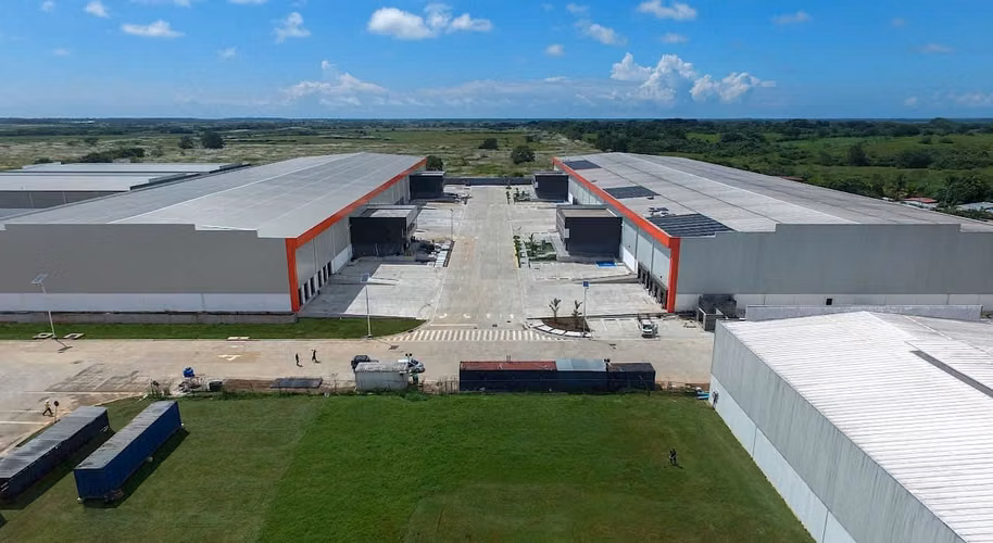 Venta & Alquiler de Galera en La 24 de diciembre, Panapark Free Zone, 1,458m2
