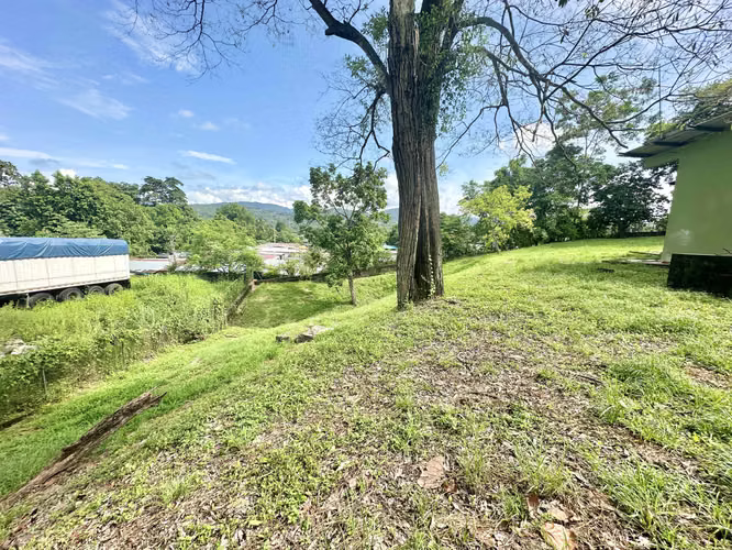 Venta de terreno en la 24 de Diciembre
