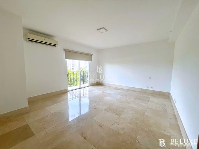 VENTA APARTAMENTO THE RESERVE , SANTA MARIA (11)