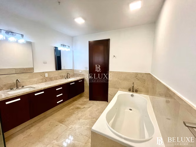 VENTA APARTAMENTO THE RESERVE , SANTA MARIA (11)