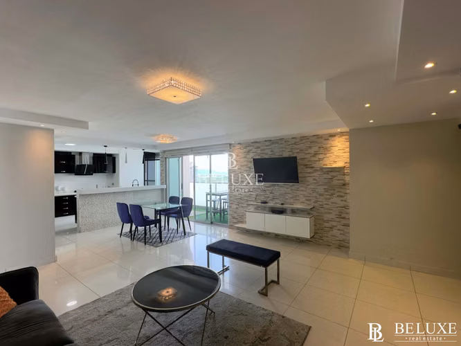 SE VENDE APARTAMENTO EN SAN FRANCISCO EN PH MOON TOWER REMODELADO(5) - Imagen 2