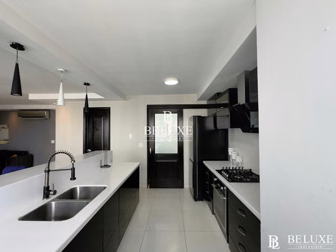 SE VENDE APARTAMENTO EN SAN FRANCISCO EN PH MOON TOWER REMODELADO(5) - Imagen 6