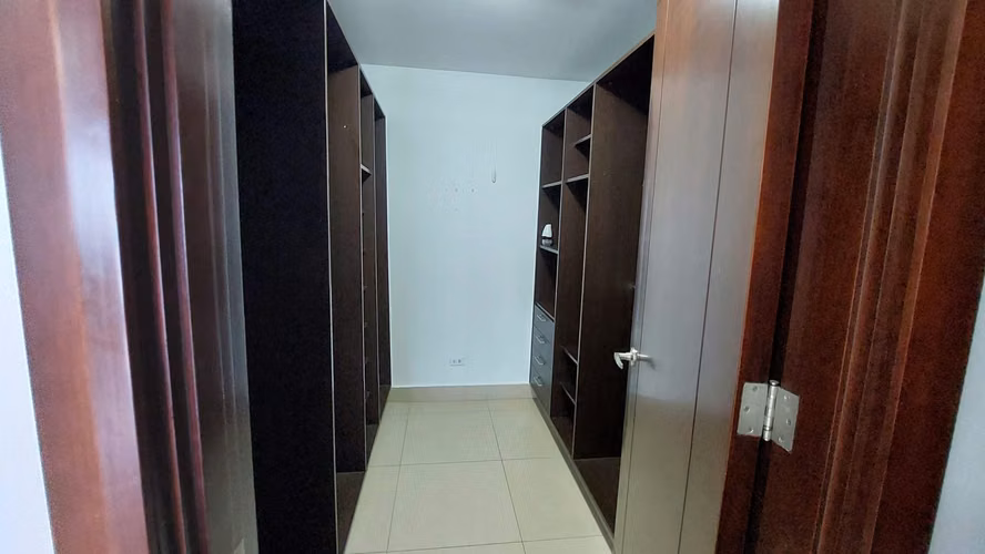 Se vende apartamento en Punta Pacifica frente al mar. - Imagen 14