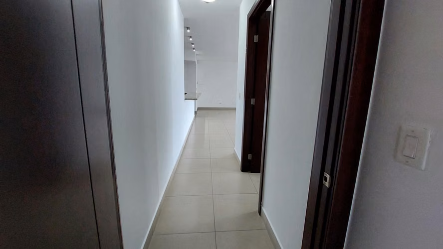 Se vende apartamento en Punta Pacifica frente al mar. - Imagen 7