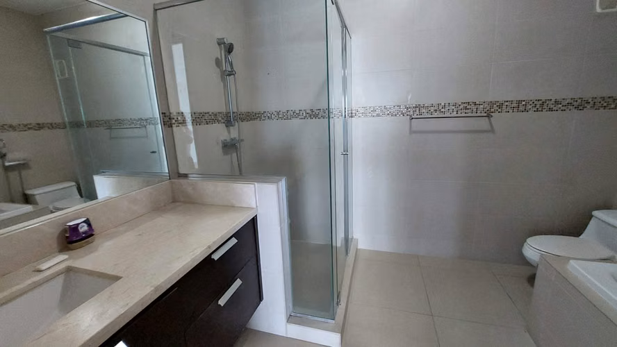 Se vende apartamento en Punta Pacifica frente al mar. - Imagen 10