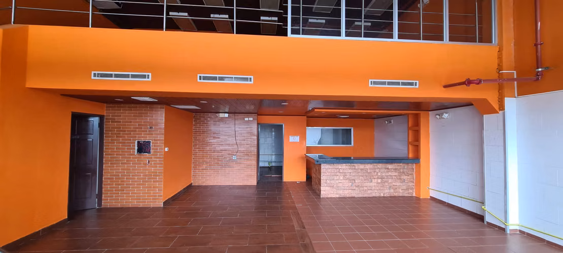 SELL LOCAL COMMERCIAL. CRYSTAL SQUARE. THE VILLAGES. AV JOSE AGUSTIN ARANGO.