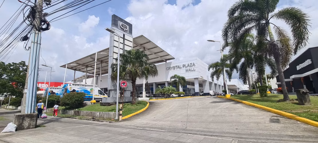 VENDO LOCAL COMERCIAL. CRYSTAL PLAZA. LOS PUEBLOS. AV JOSE AGUSTIN ARANGO.