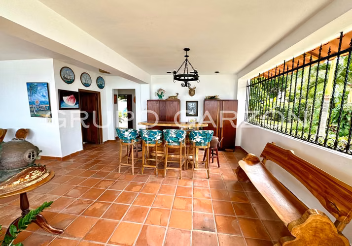 Venta de casa en Playa Blanca (Villa Las Leonores)
