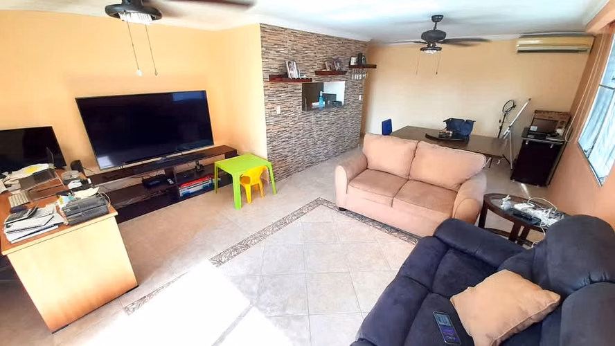 Apartment auction in San Francisco Ph Torres del Golf # 1725 avd