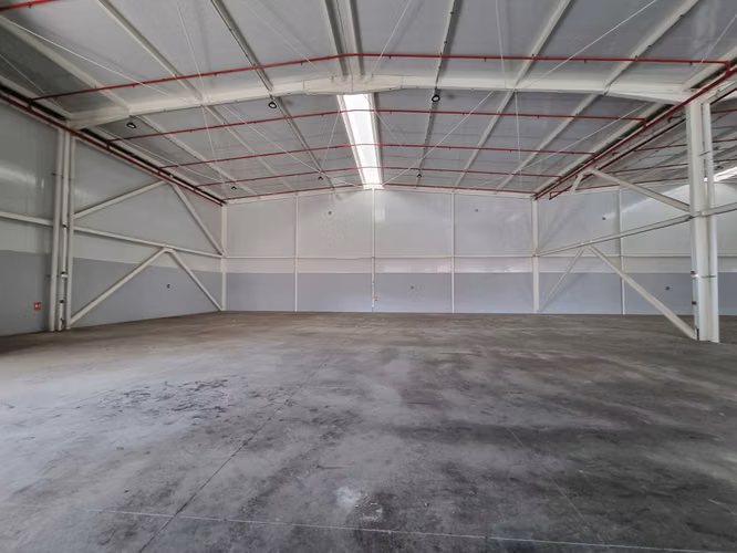 Venta & Alquiler de Galera en La 24 de diciembre, Panapark Free Zone, 3,212m2