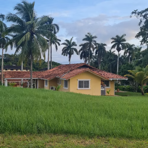 Panamá Pacífico Howard Lindo lote plano 925 m2.