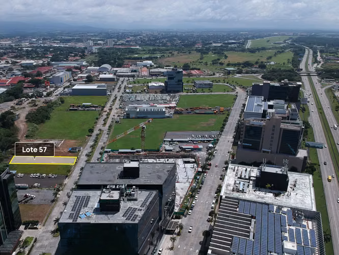 Se vende Terreno en Santa Maria Business District 1,349.82m2 - Imagen 5