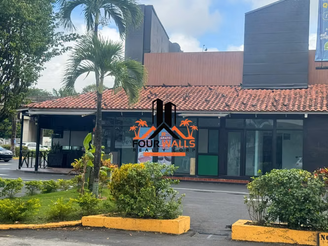 ALQUILER de Locales comerciales en Albrook