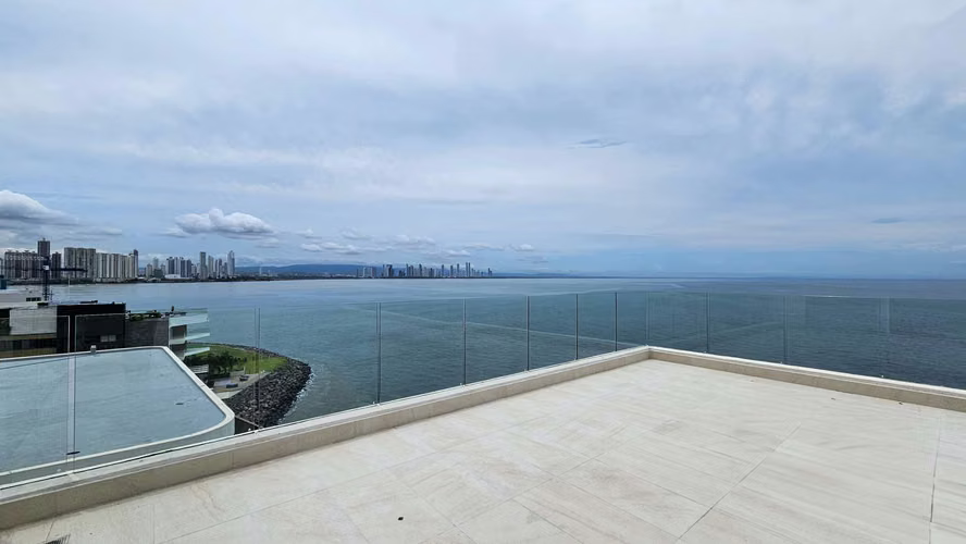 Espectacular penthouse de dos pisos en Ocean Reef - 807 m2