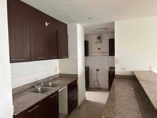 Banco Vende Apartamento en PH Portofino Tower Bethania - Imagen 5