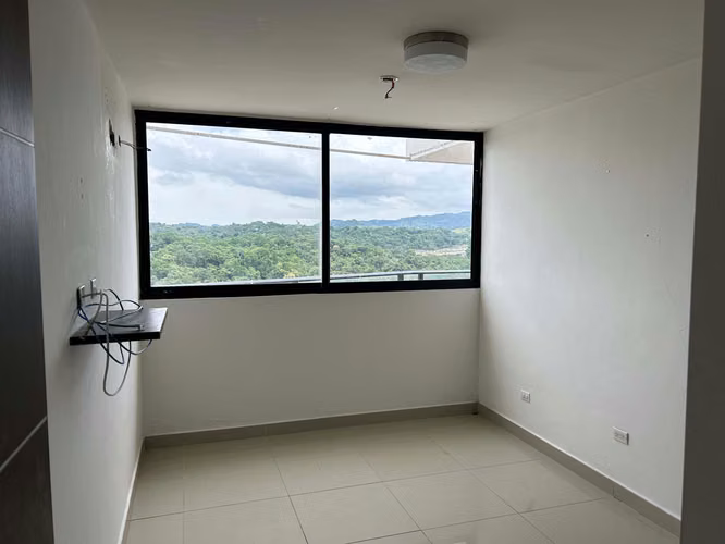 Banco Vende Apartamento en PH Portofino Tower Bethania - Imagen 7
