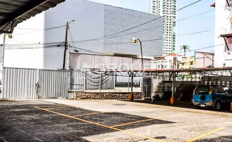 Se vende edificio entre Via España y Calle 50