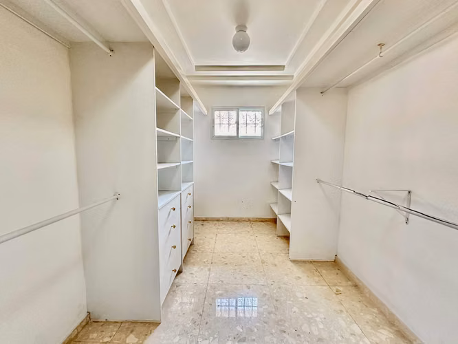 VENTA DE AMPLIA  CASA EN ALTOS DE PANAMA CON PISCINA PROPIA POR DEBAJO DE AVALUO
