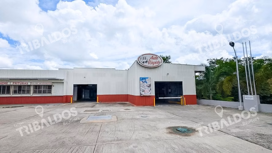 Venta de gasolinera con 2 locales comerciales en Penonomé