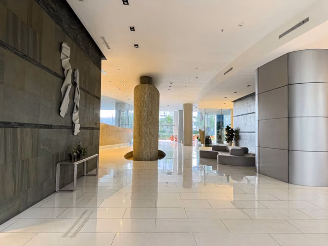 VENTA DE ESPECTACULAR APARTAMENTO REMODELADO CON PISCINA PROPIA  EN P.H. AQUALINA – PUNTA PACIFICA