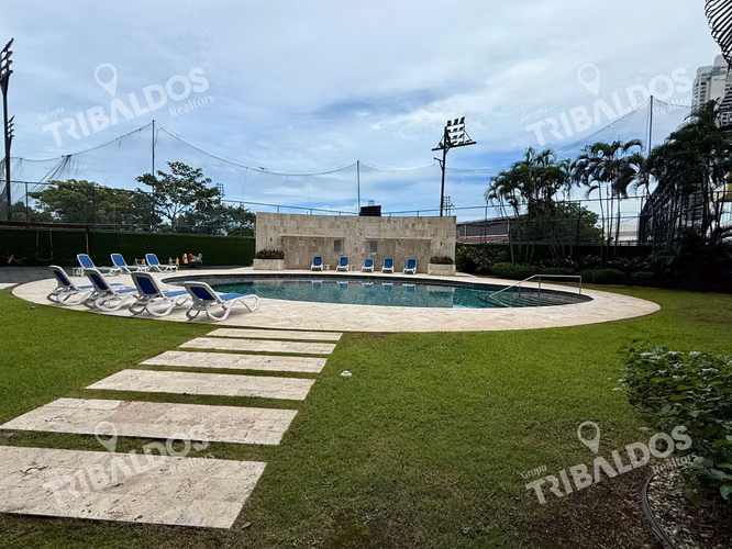VENTA DE ESPECTACULAR APARTAMENTO REMODELADO CON PISCINA PROPIA  EN P.H. AQUALINA – PUNTA PACIFICA