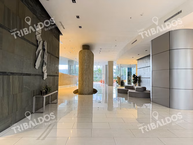 VENTA DE ESPECTACULAR APARTAMENTO REMODELADO CON PISCINA PROPIA  EN P.H. AQUALINA – PUNTA PACIFICA