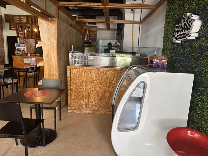 VENTA DE LOCAL COMERCIAL RENTANDO EN HATO PINTADO A PASOS DE LA 12 DE OCTUBRE