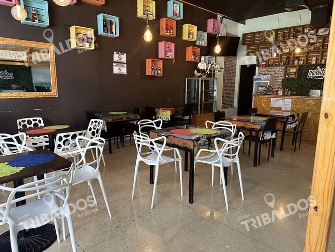Commercial Property for sale renting  in Hato Pintado, steps away from 12 de Octubre avenue.
