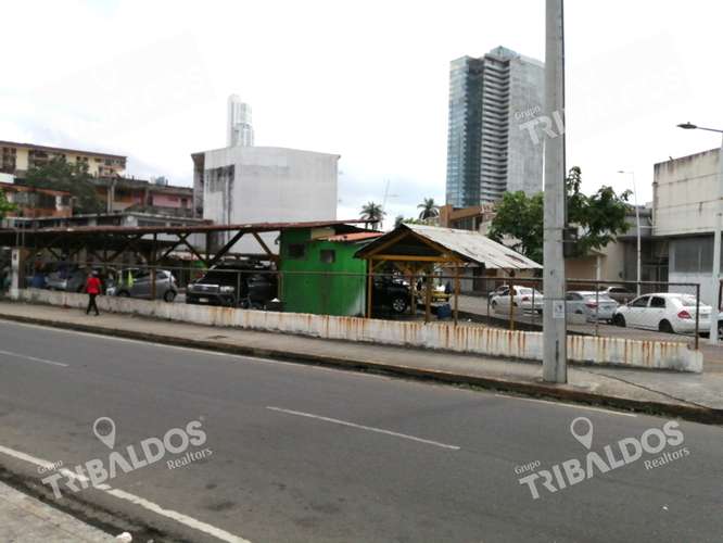 VENTA DE TERRENO EN CALIDONIA