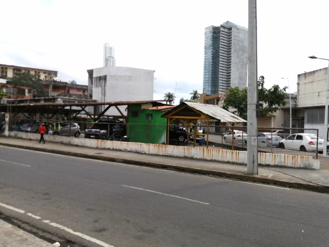 VENTA DE TERRENO EN CALIDONIA