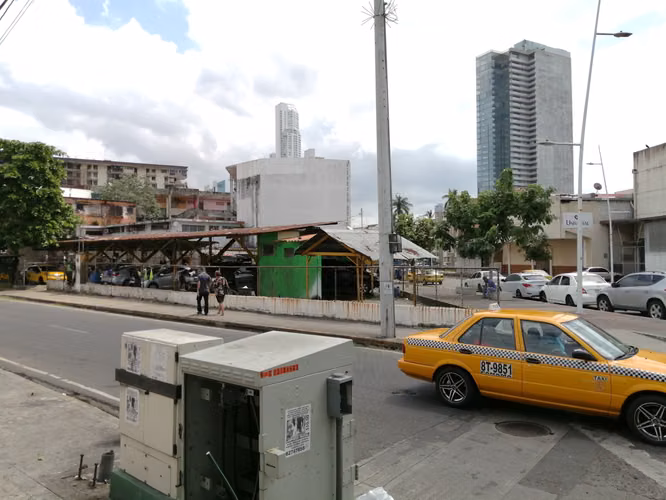 VENTA DE TERRENO EN CALIDONIA