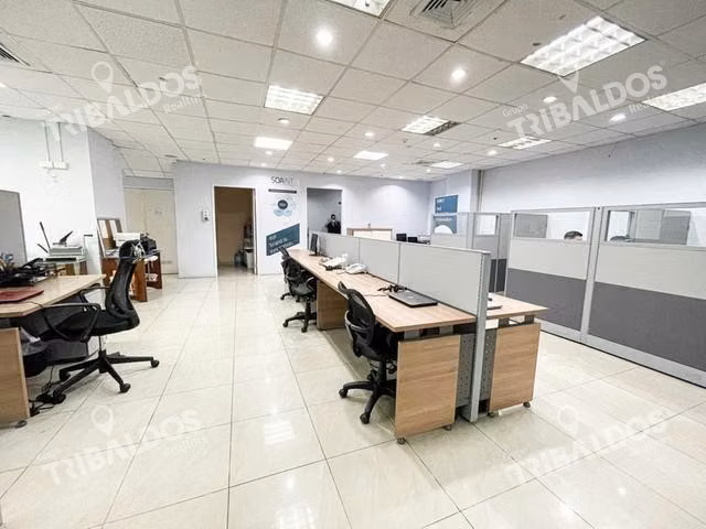 VENTA DE OFICINA EN BANESCO con retorno de inversión