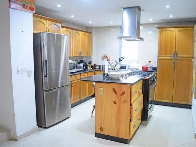 Venta de Casa Comercial en San Francisco, Calle 67 - Imagen 6