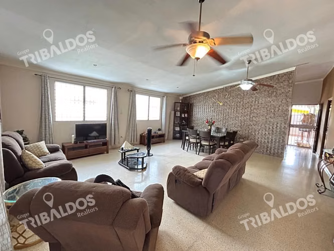 VENTA DE CASA EN LOMAS DEL GOLF