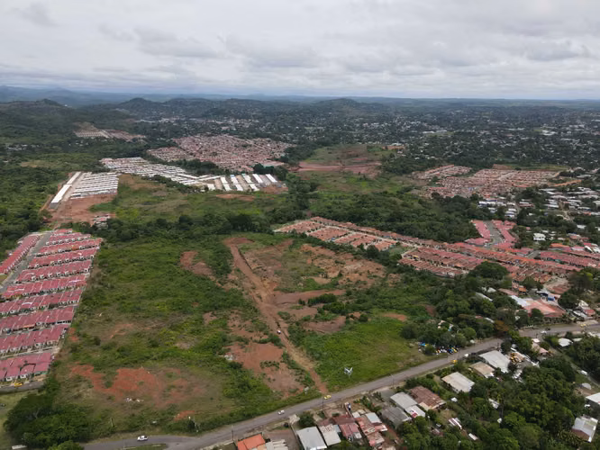 VENTA DE TERRENO EN PLAYA LEONA, LA CHORRERA