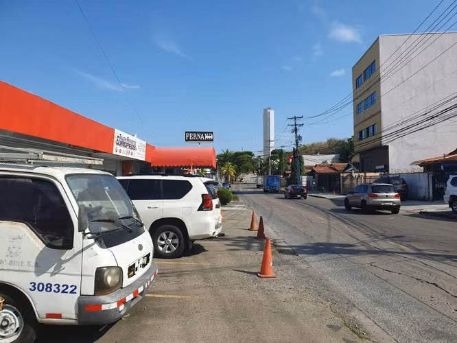 VENTA DE PLAZA COMERCIAL EN PH PLAZA FERNAND BETANIA