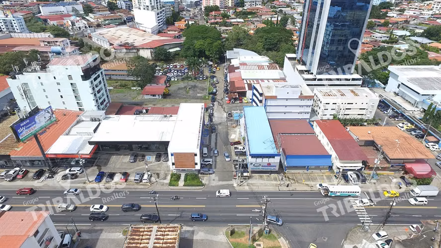 VENTA DE TERRENO EN VIA BRASIL