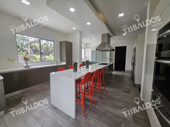 Venta de Casa  en Altos del Golf