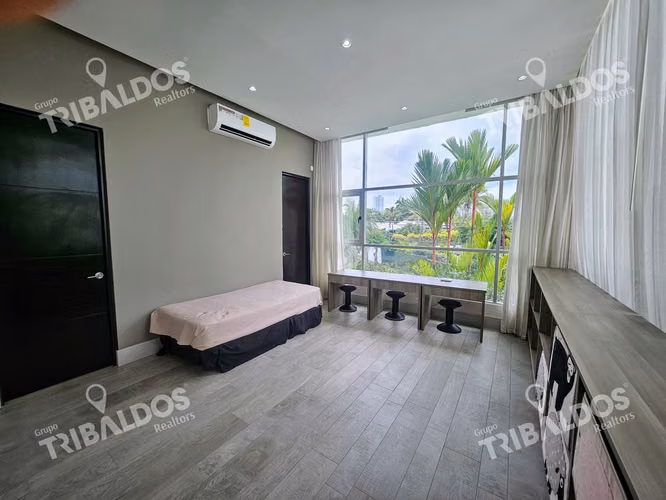 Venta de Casa  en Altos del Golf