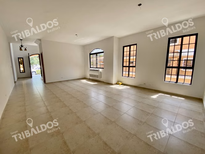 VENTA DE CASA EN CLAYTON