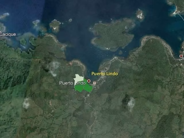 Venta de terreno frente a playa Puerto Lindo Colón